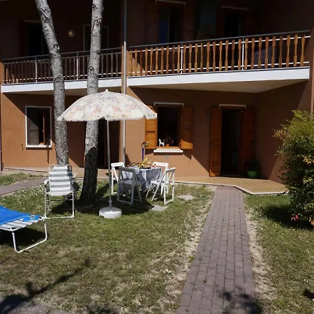 Spectacular On Two Floors With Garden And Pool リニャーノ・サッビアドーロ